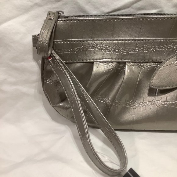 Metallic Bronze Wristlet with Flower detail NWT - Picture 4 of 9